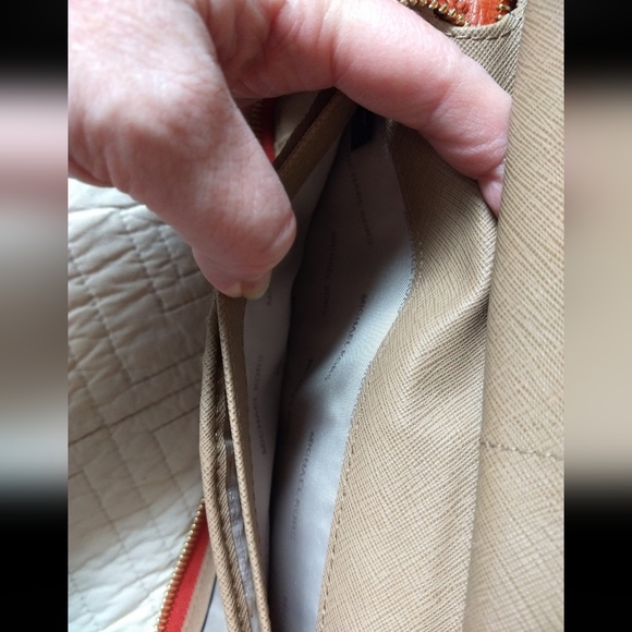 Michael Kors Large Jet Set Pumpkin Burnt Orange Leather Zip Around Wristlet - Picture 9 of 12